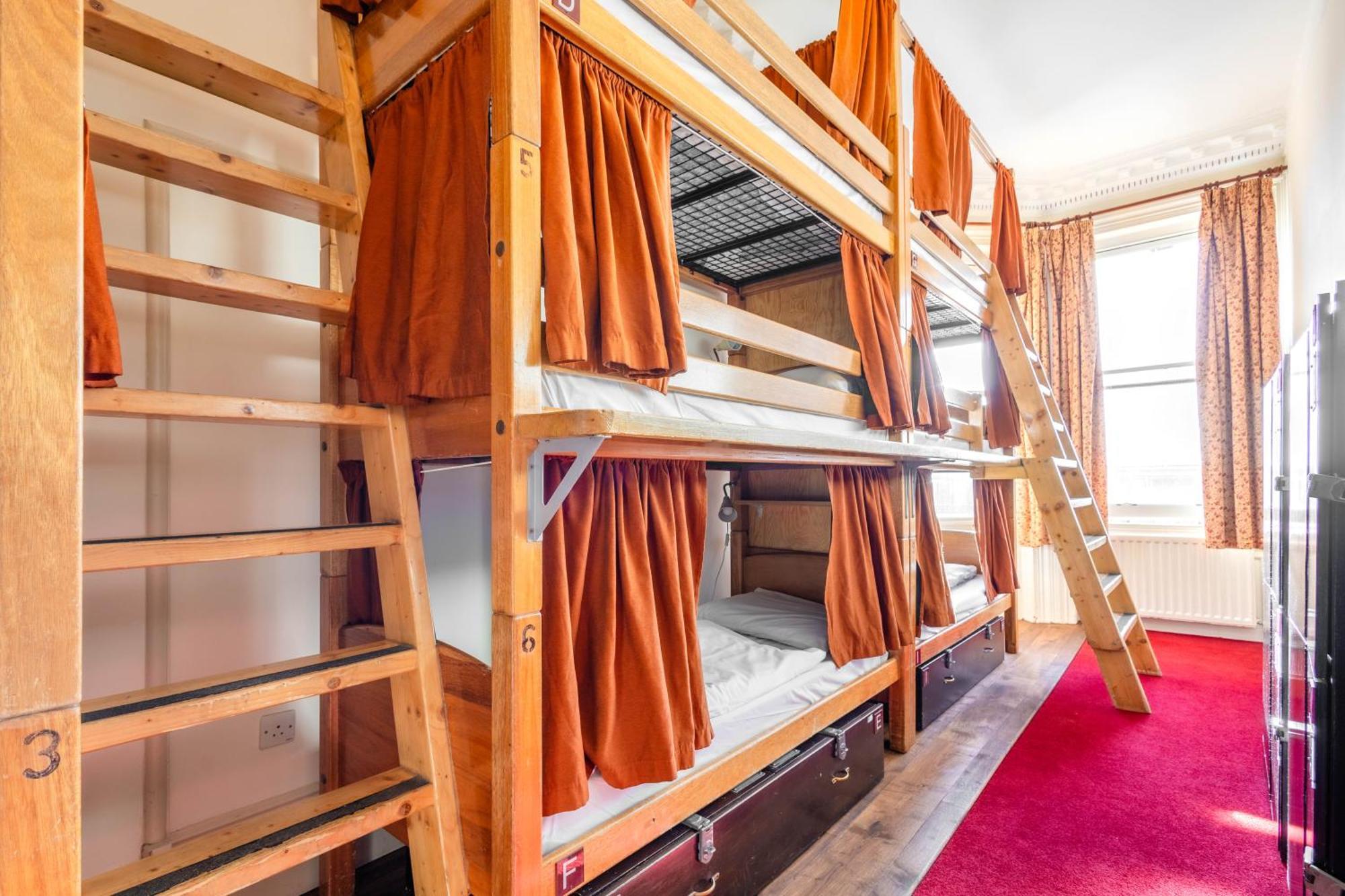 Bed 10-Bed Mixed Dormitory Room