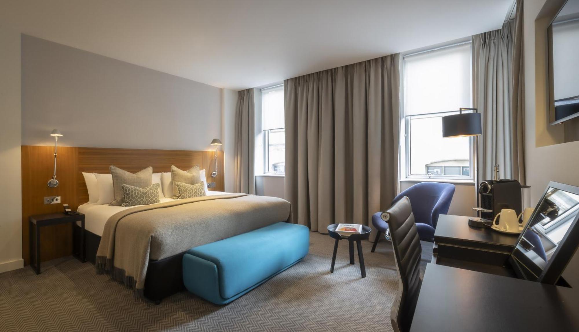 Superior Zimmer mit Kingsize-Bett