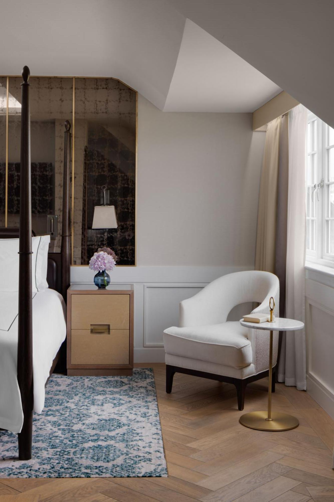 Junior Suite,1583063229:JPEG