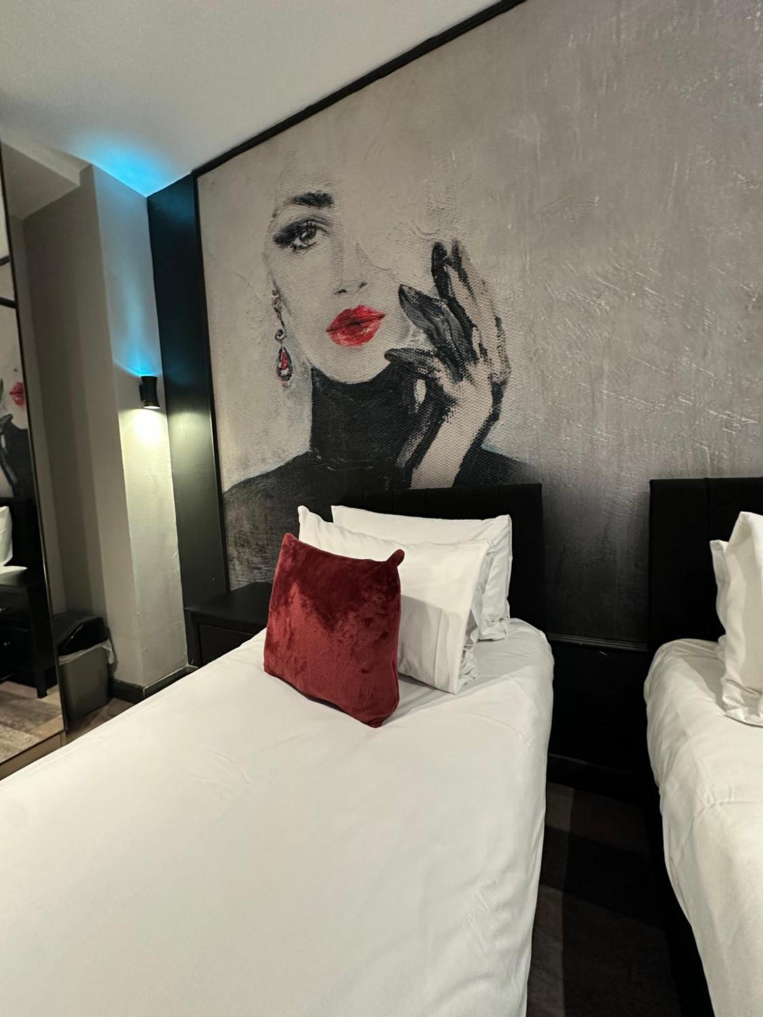 Deluxe Twin Room,1626352553:JPEG