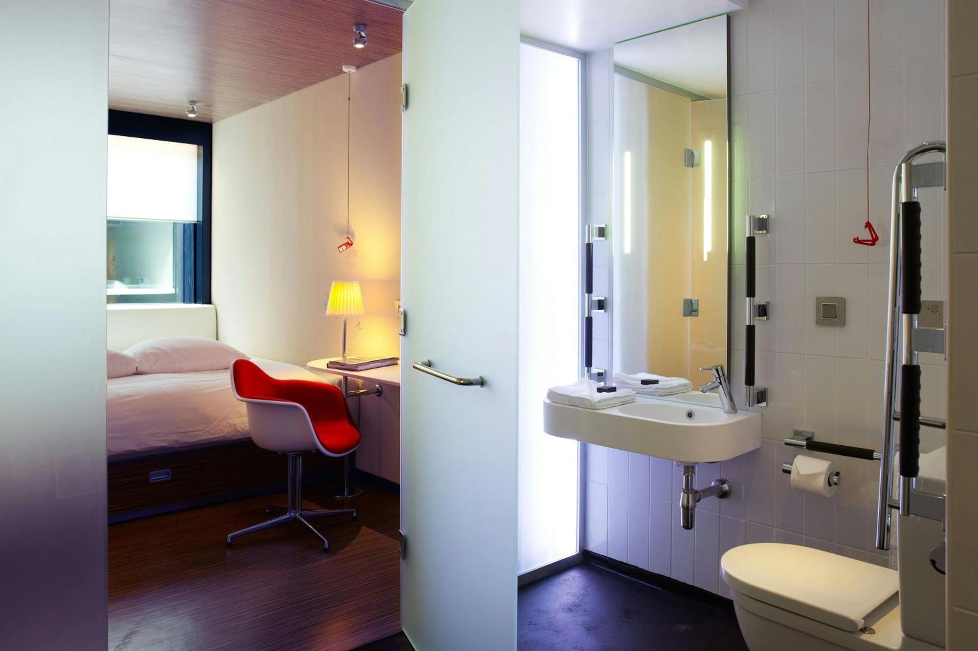 Zimmer mit Kingsize-Bett, barrierefrei