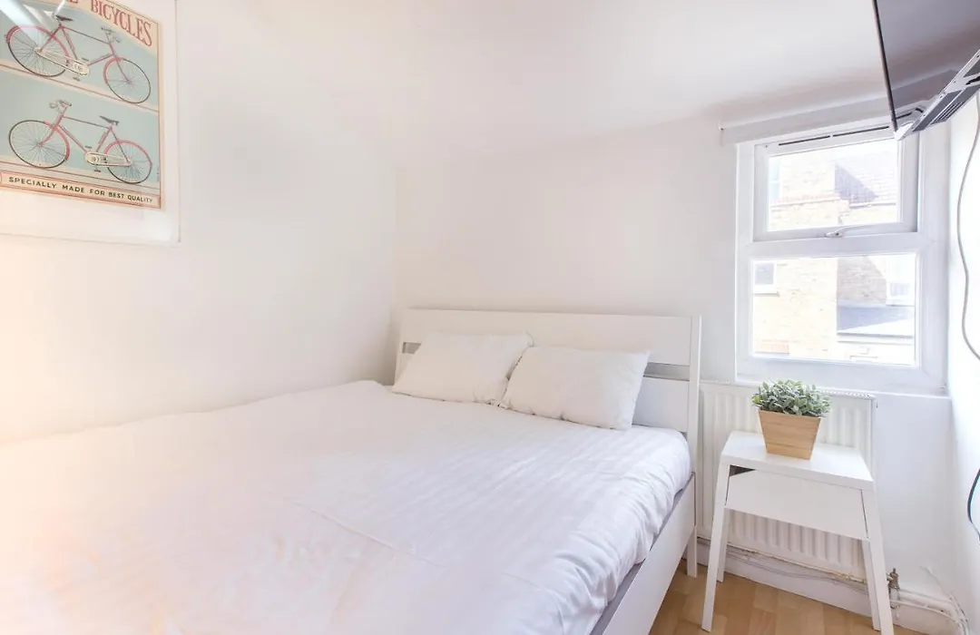 Tooting Broadway Studios & Rooms By Primecityhosts-1