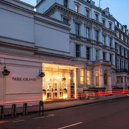 Park Grand Paddington Court-3