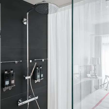 Ruby Lucy Hotel London By Ihg-2