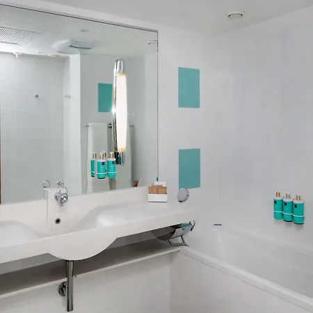 Novotel London West-2